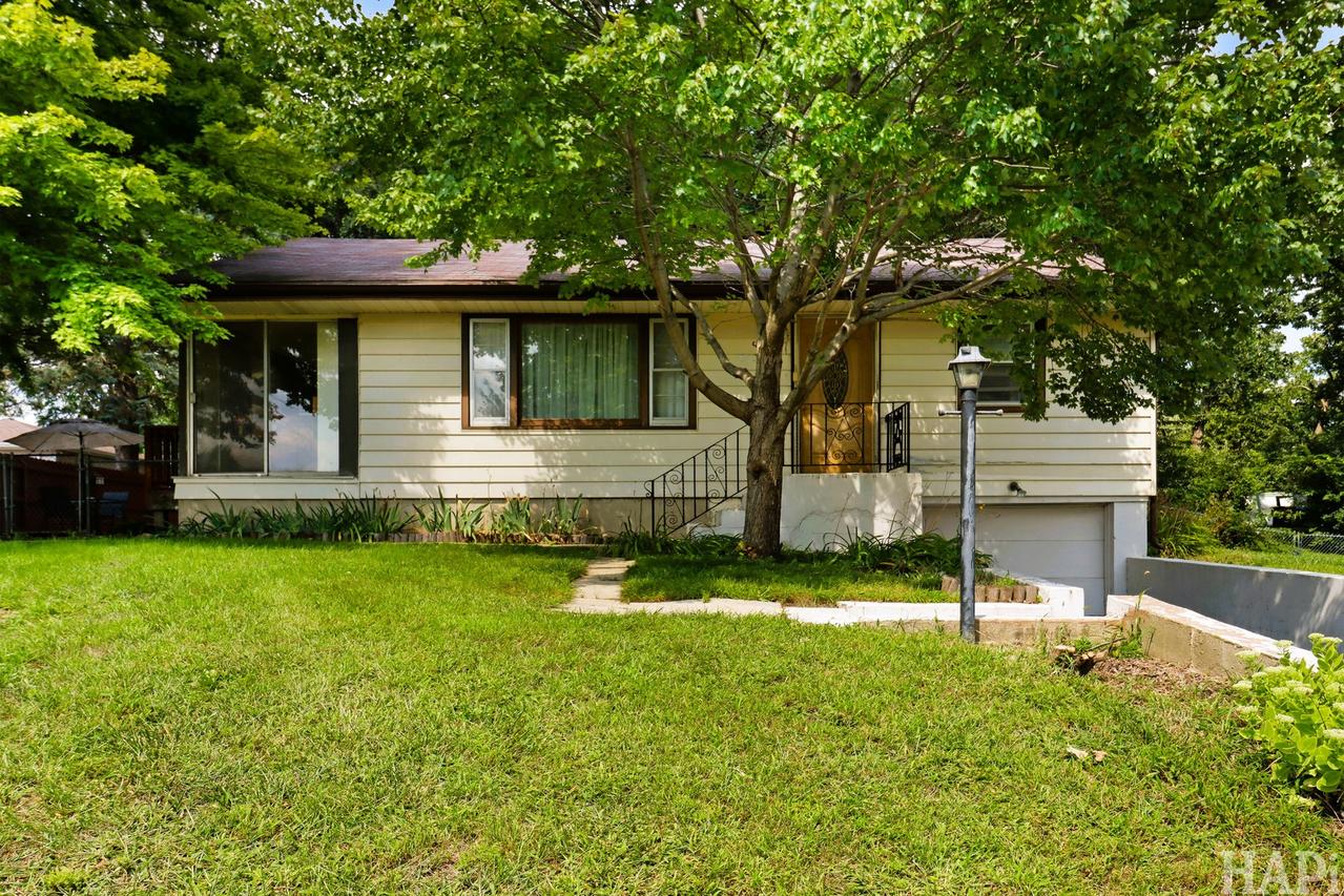 1012 Elder Ave., Mchenry, IL 60051