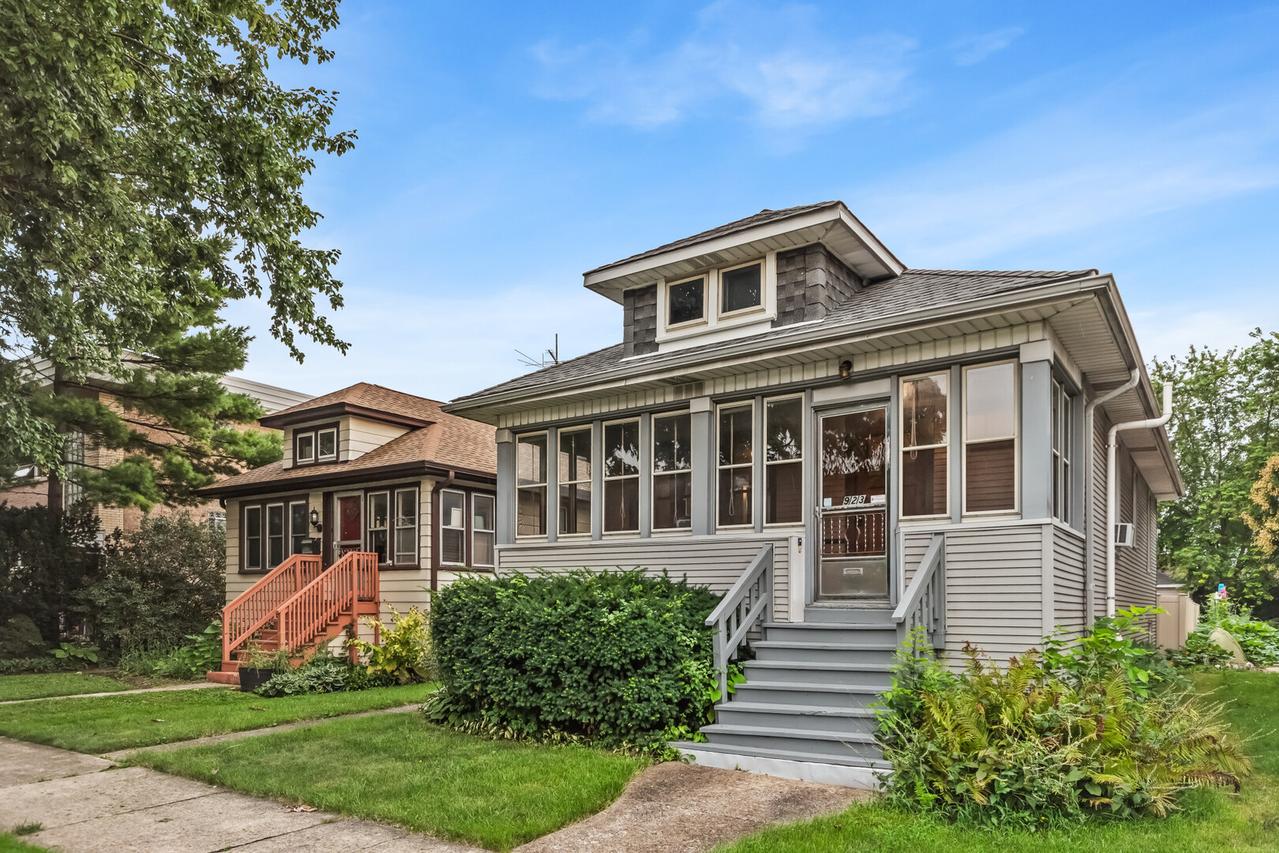 923 Dunlop Ave., Forest Park, IL 60130