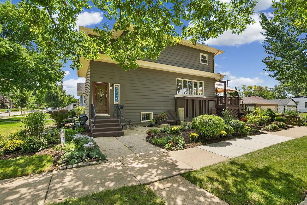 150 S Pick Ave., Elmhurst, IL 60126