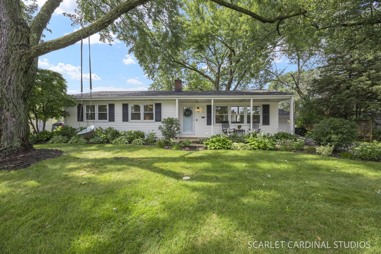 213 W Gartner Rd., Naperville, IL 60540