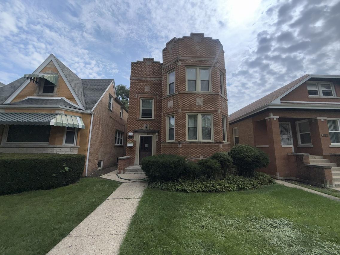 1637 N Sayre Ave., Chicago, IL 60707