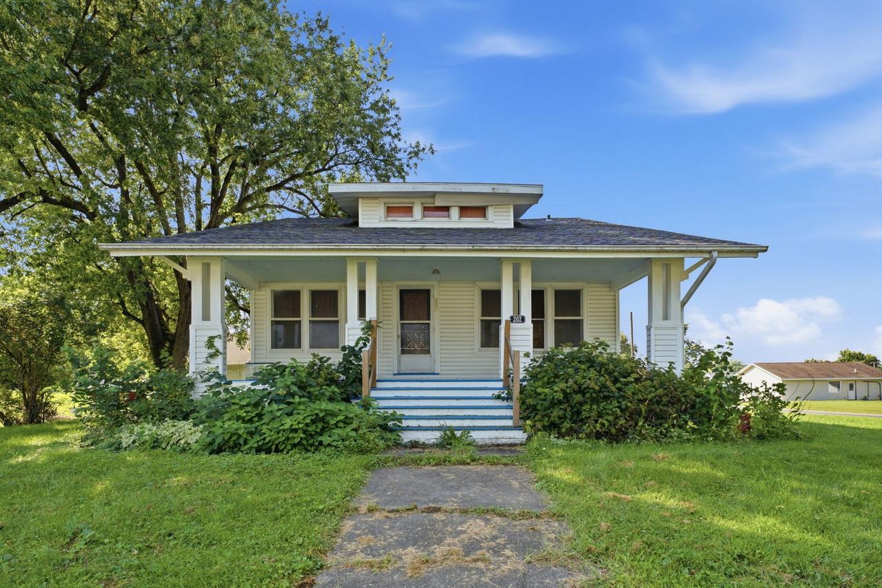202 E Liberty St., Joy, IL 61260