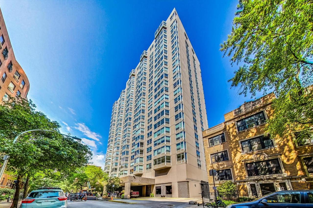 720 W Gordon Ter. #5M, Chicago, IL 60613