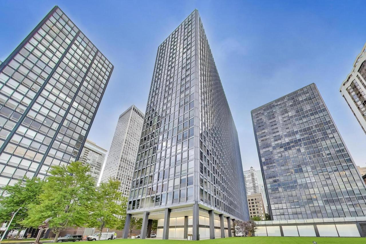 900 N Lake Shore Dr. #1610, Chicago, IL 60611