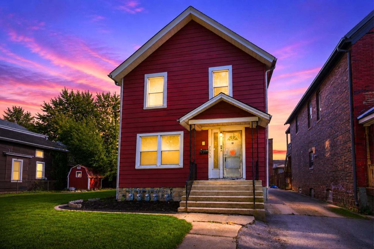 2333 Walnut St., Blue Island, IL 60406