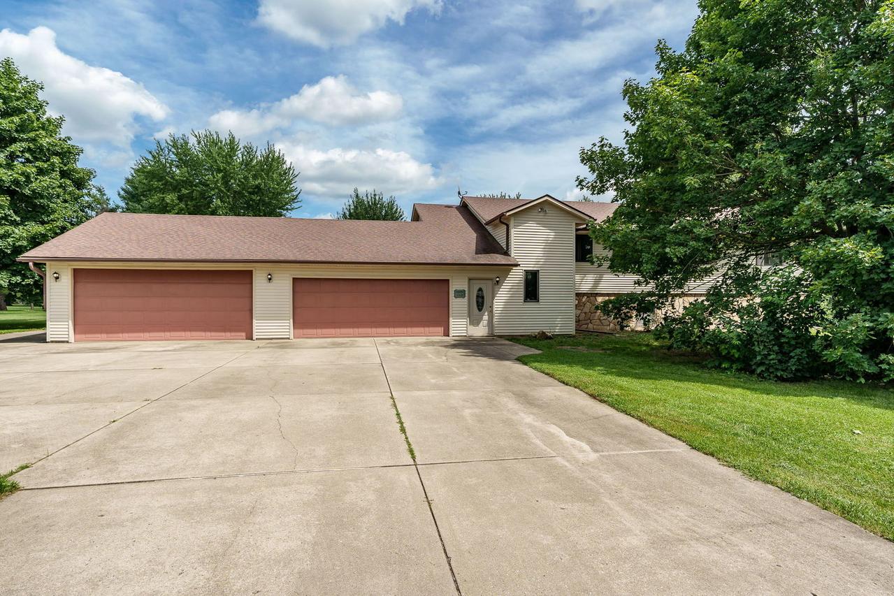 2379 Circle Dr., Belvidere, IL 61008