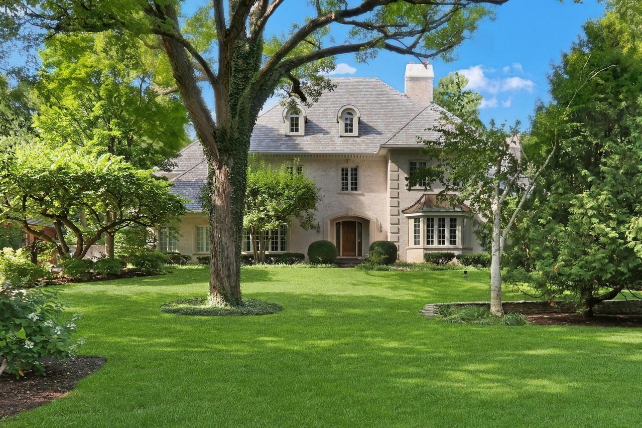 1220 Lake St., Libertyville, IL 60048