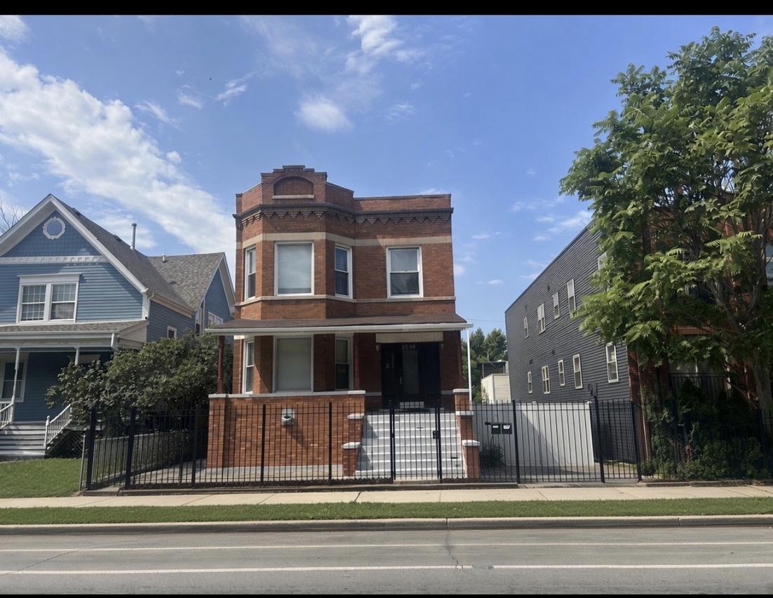 2508 N Central Park Ave., Chicago, IL 60647