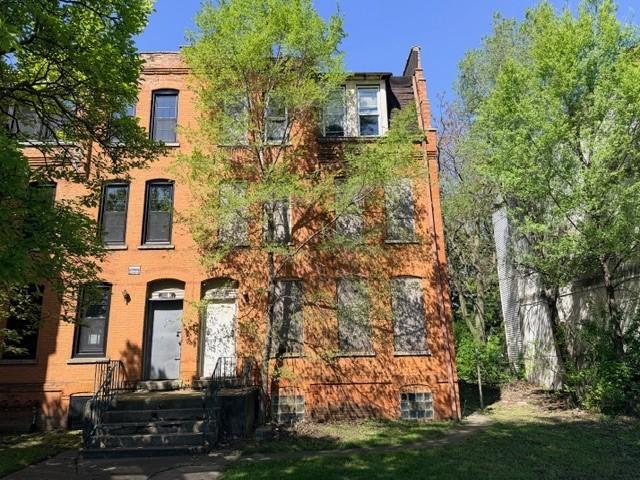 10522 S Maryland Ave., Chicago, IL 60628