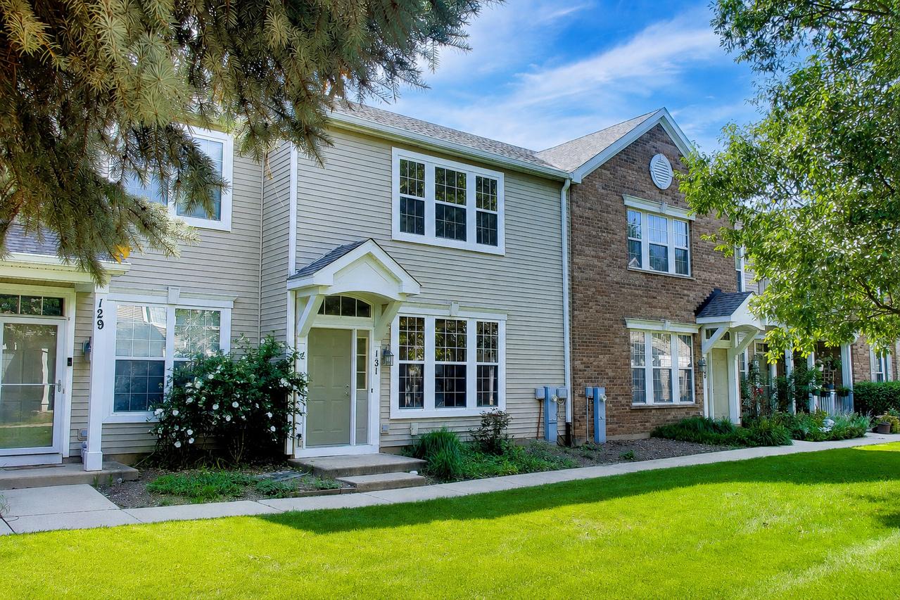 131 Springbrook Tr., Oswego, IL 60543
