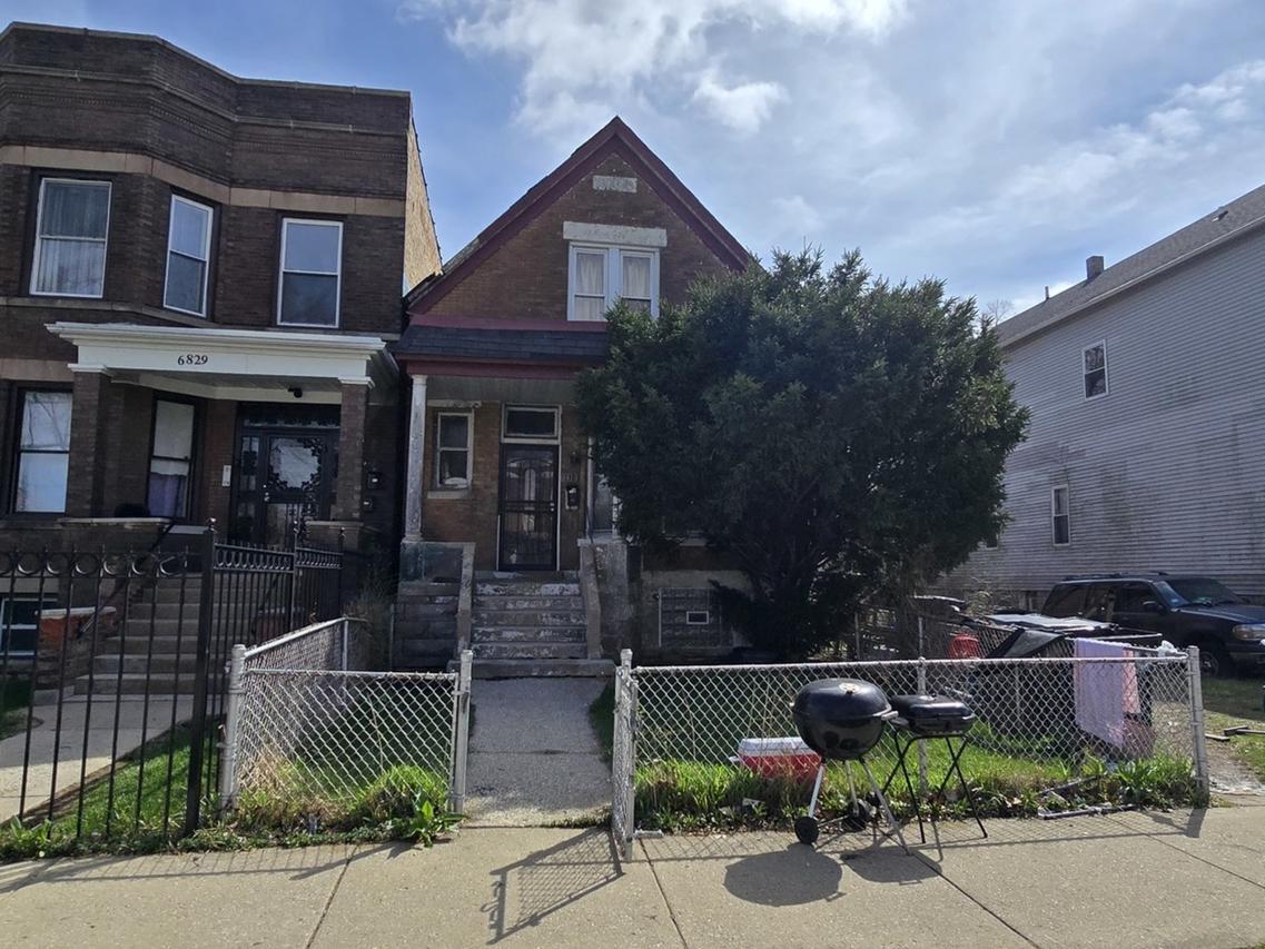 6831 S Emerald Ave., Chicago, IL 60621