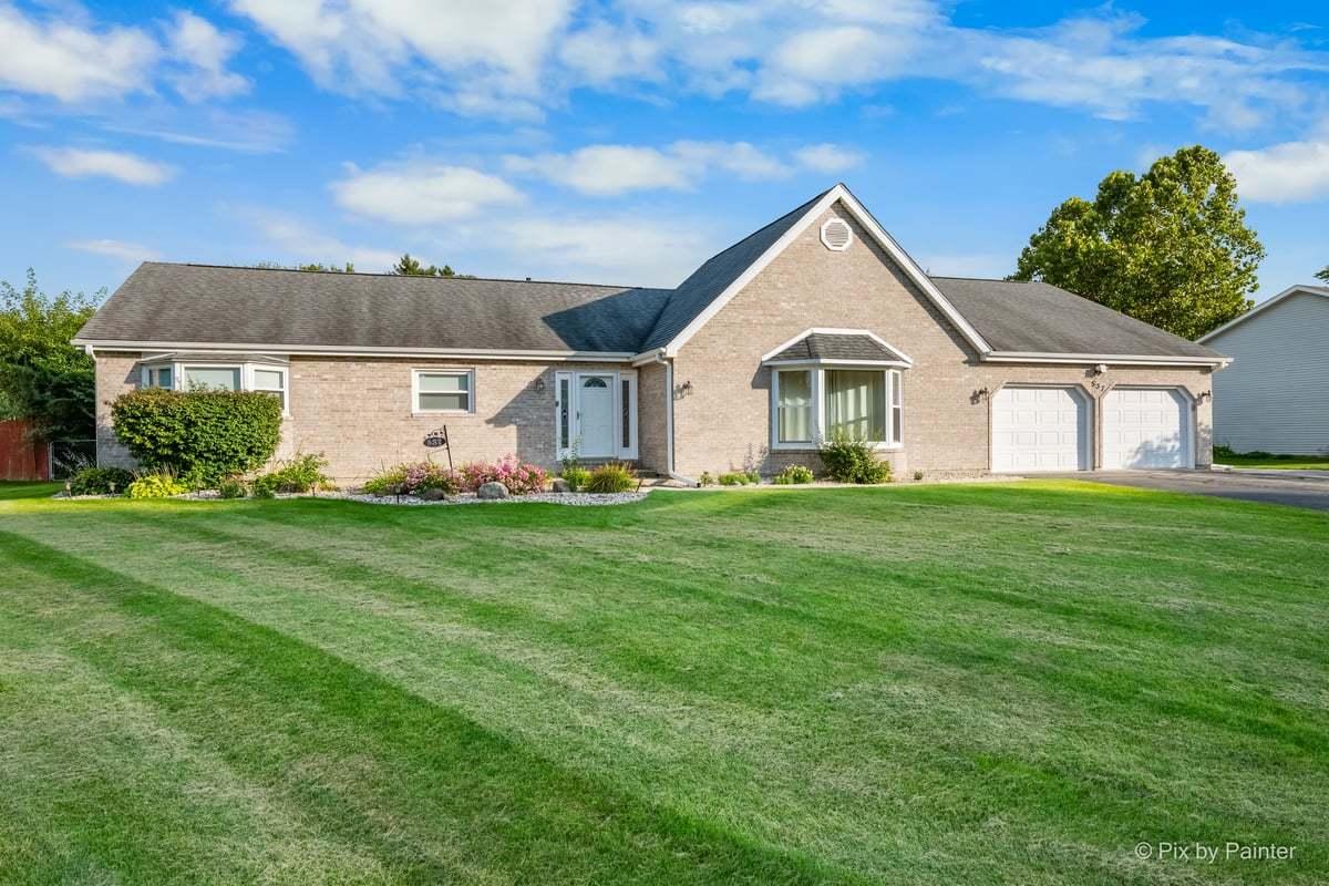 537 Erma Dr., Lake Holiday, IL 60552