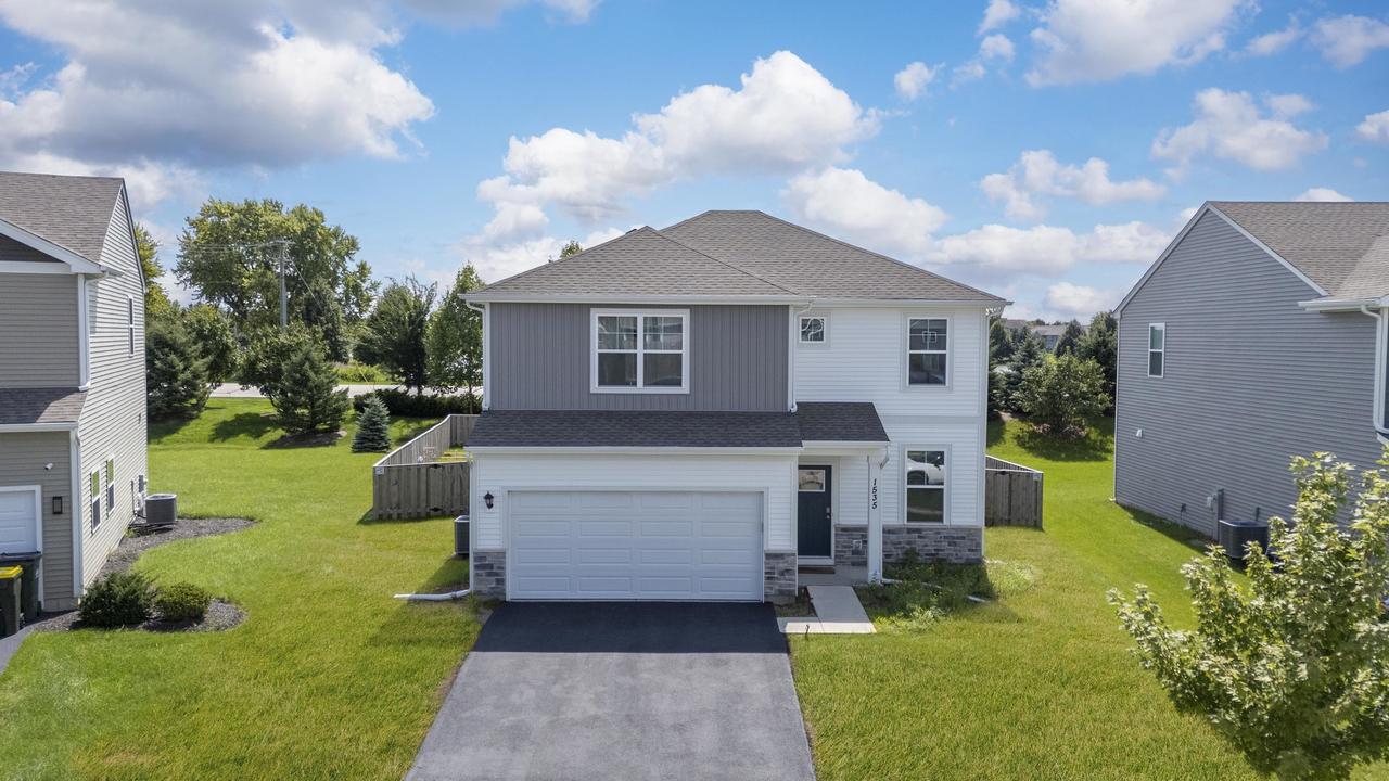 1535 Bayberry Ln., Pingree Grove, IL 60140