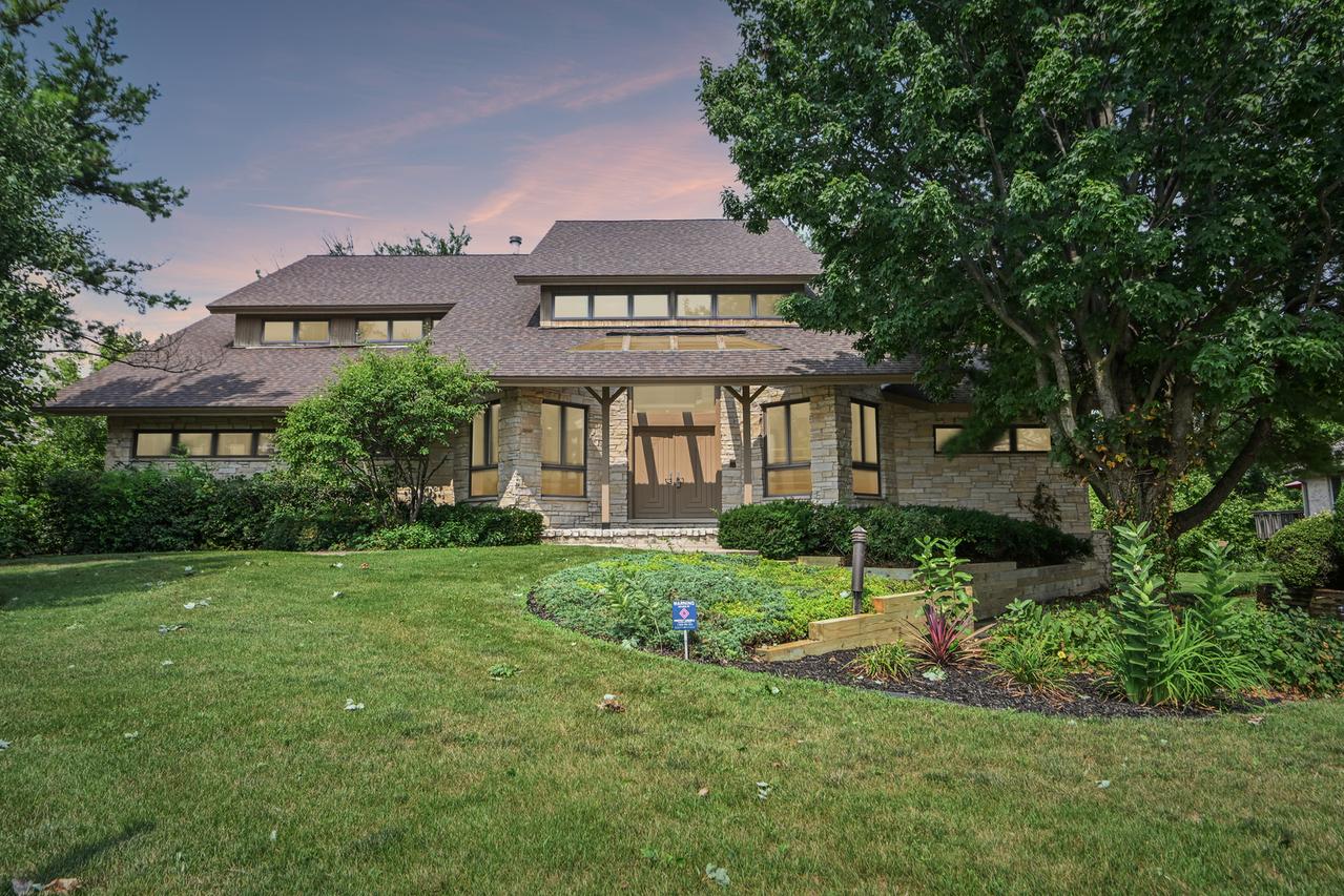8420 Evergreen Ln., Darien, IL 60561