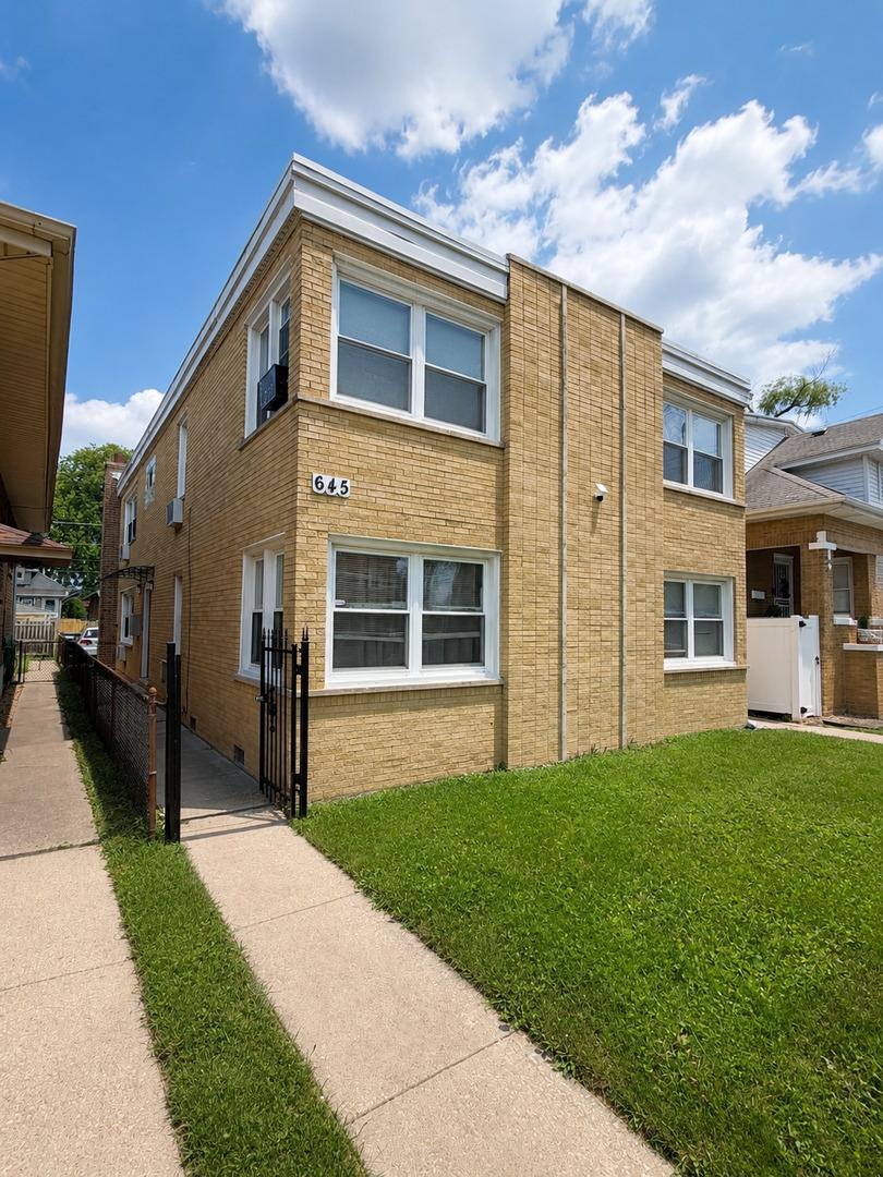645 23rd Ave., Bellwood, IL 60104