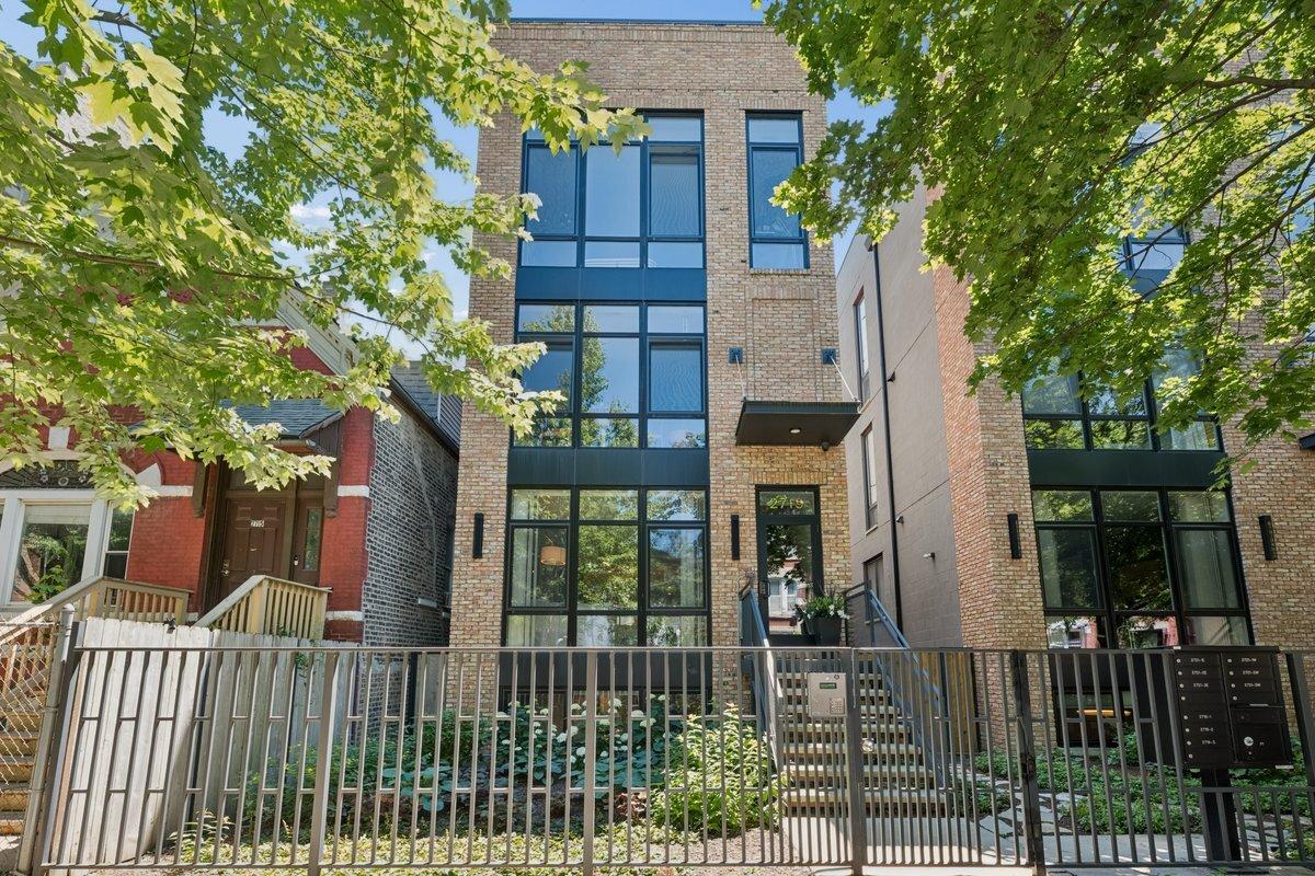 2719 W Haddon Ave. #1, Chicago, IL 60622