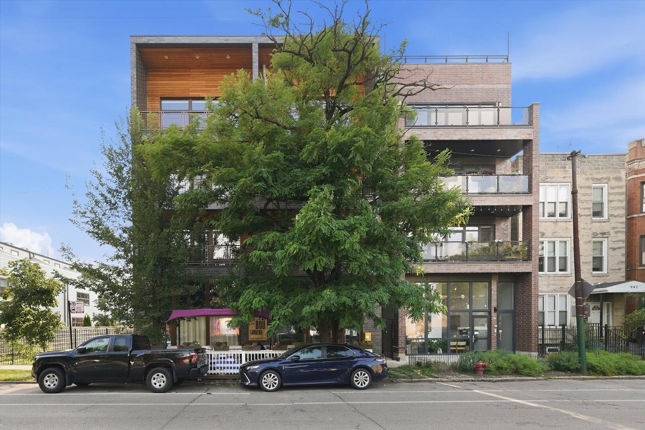 934 N California Ave. #4N, Chicago, IL 60622