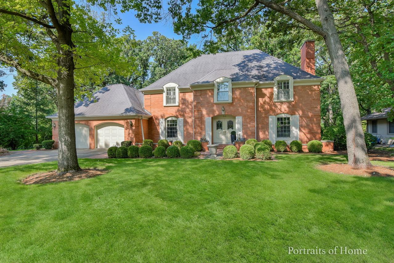 34 Sheffield Ln., Oak Brook, IL 60523