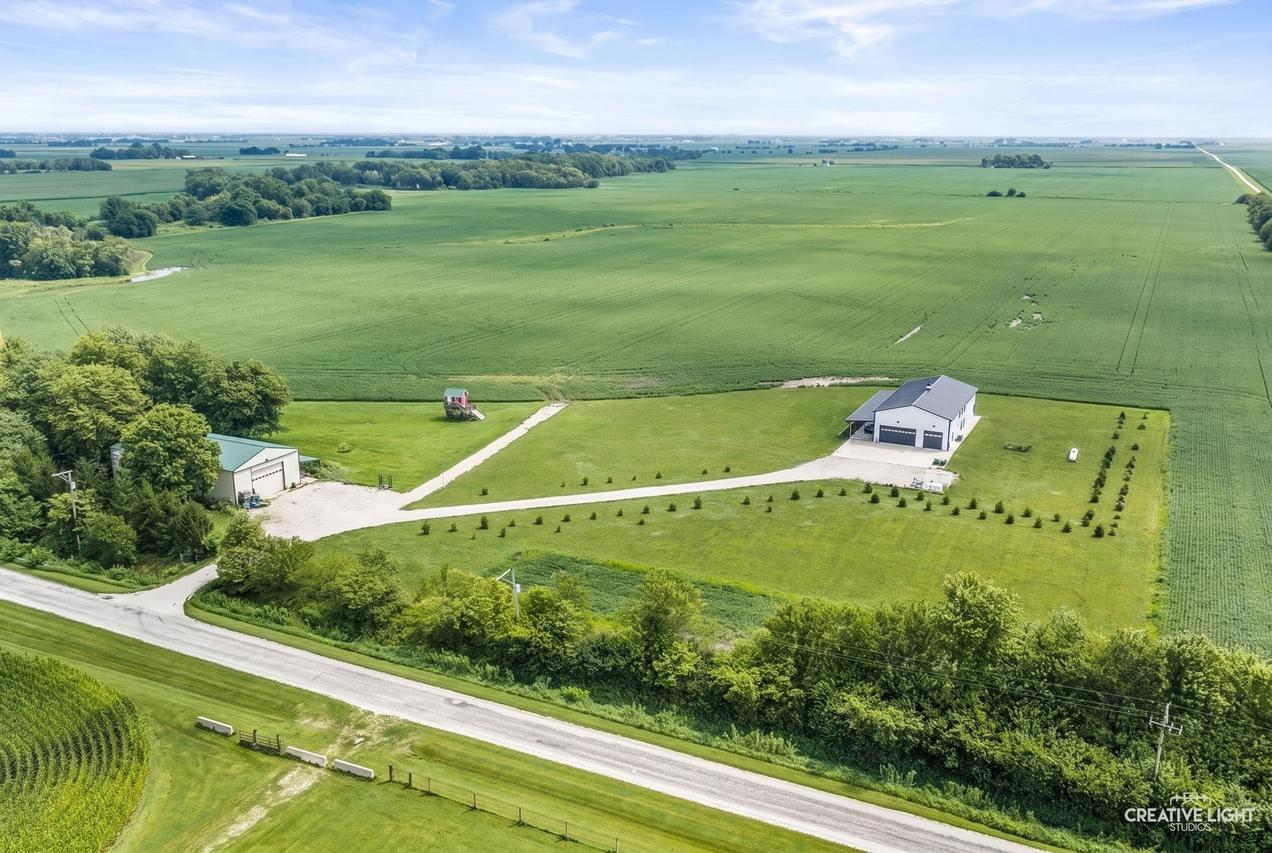 10097 N 7000 Rd., Manteno, IL 60950