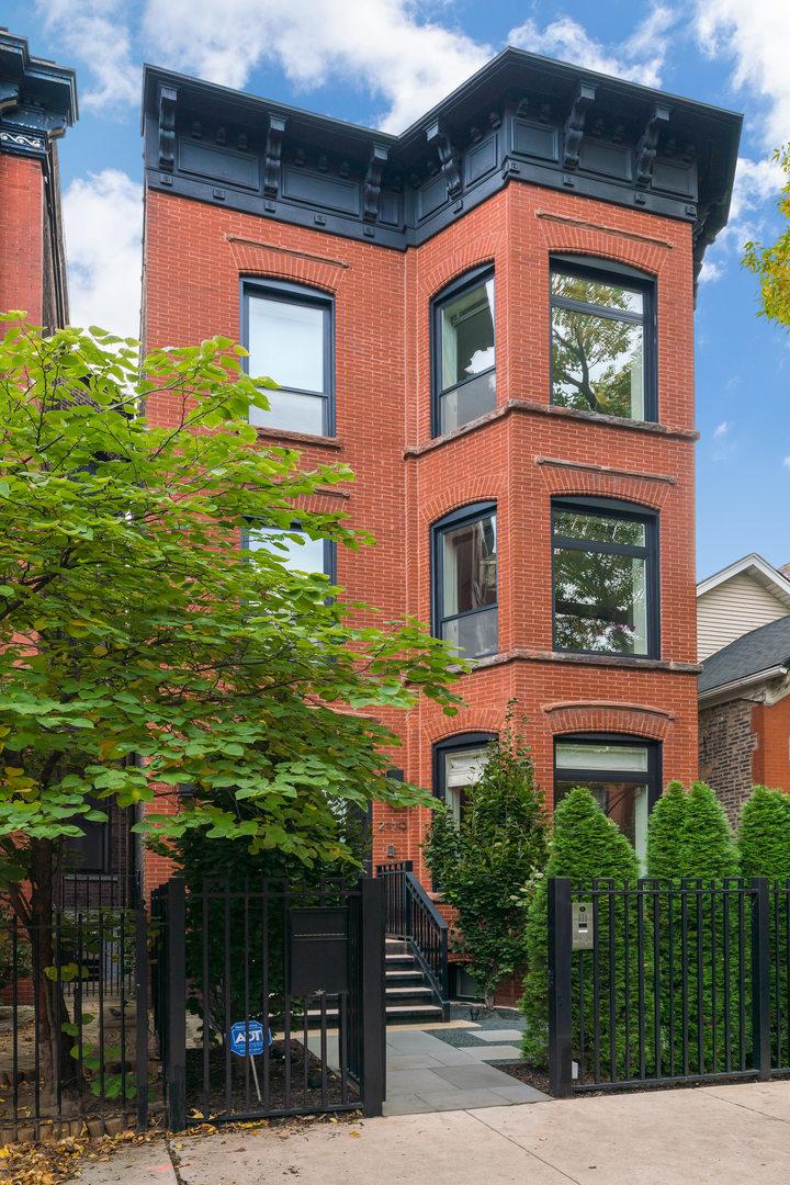 2119 N Kenmore Ave., Chicago, IL 60614