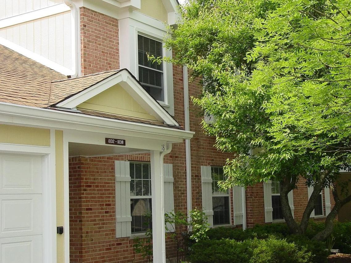 1036 Auburn Ln., Buffalo Grove, IL 60089