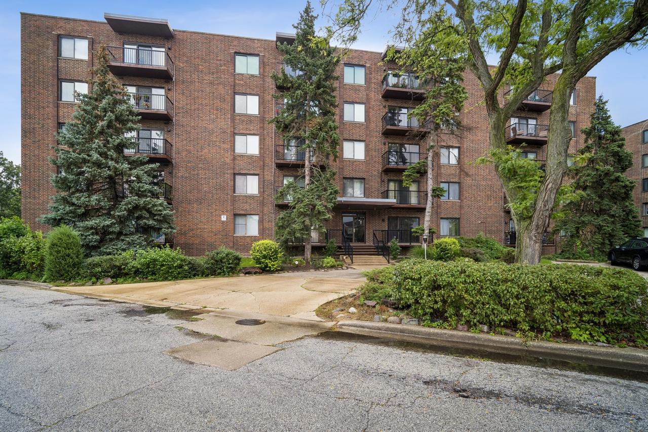 6525 N Nashville Ave. #403D, Chicago, IL 60631