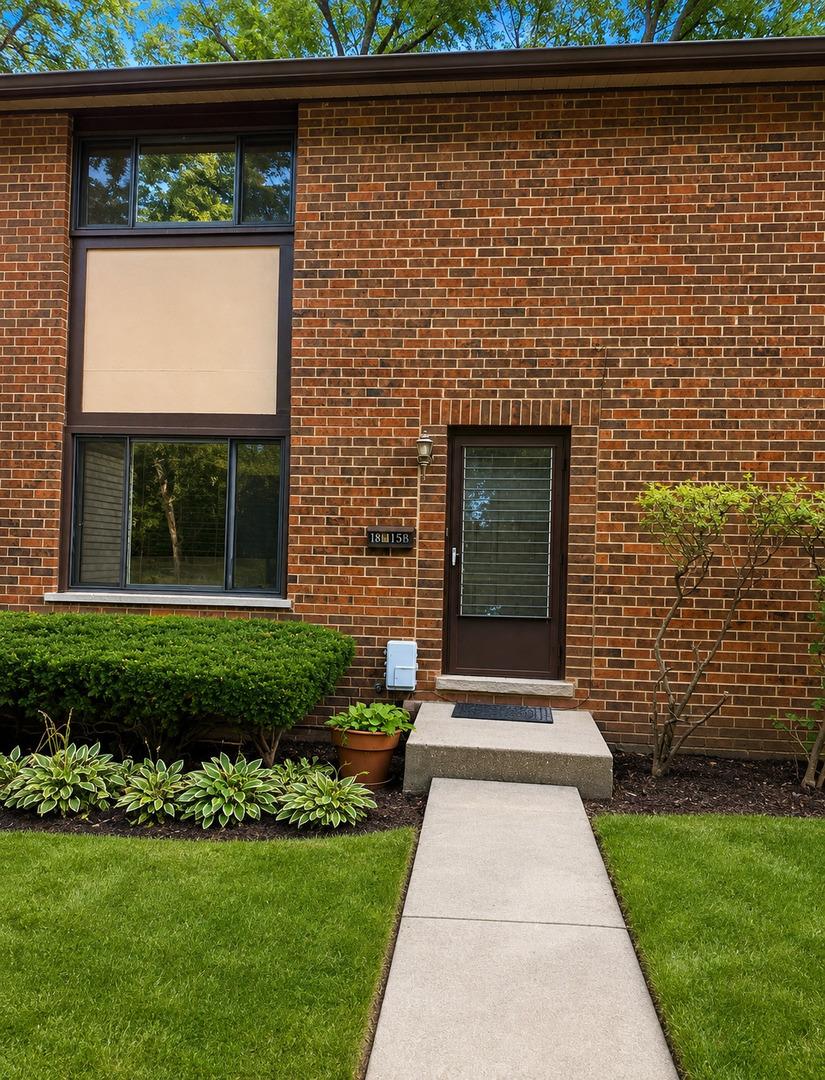 18w158 16th St., Villa Park, IL 60181