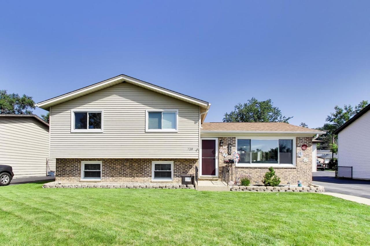 720 Warrior Dr., Round Lake Heights, IL 60073