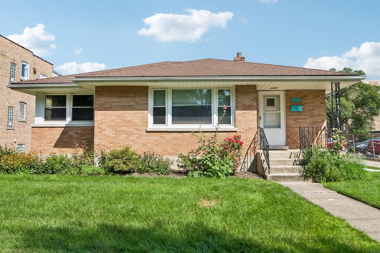 214 Rockford Ave., Forest Park, IL 60130