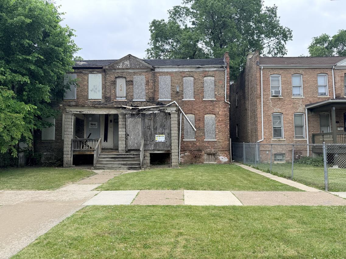 10529 S Corliss Ave., Chicago, IL 60628
