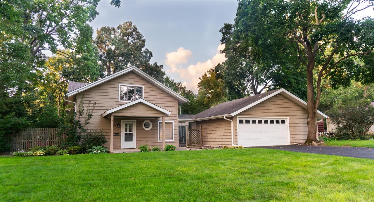 2419 N Suffolk Ln., Joliet, IL 60433
