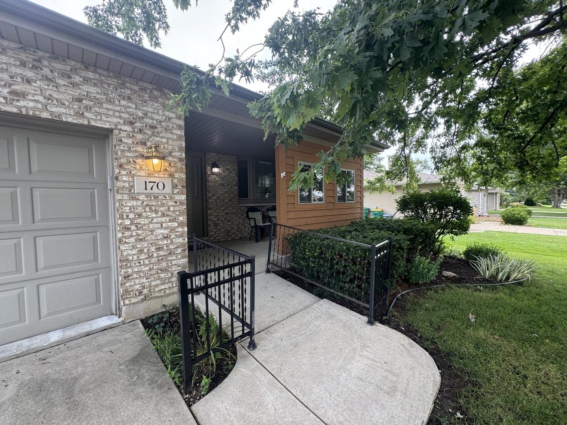 170 Marion St., Manhattan, IL 60442