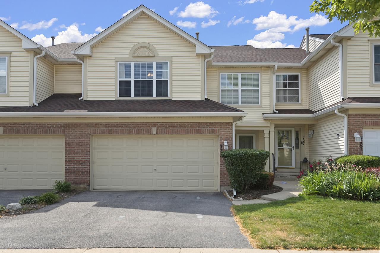 725 Littleton Tr. #50-4, Elgin, IL 60120