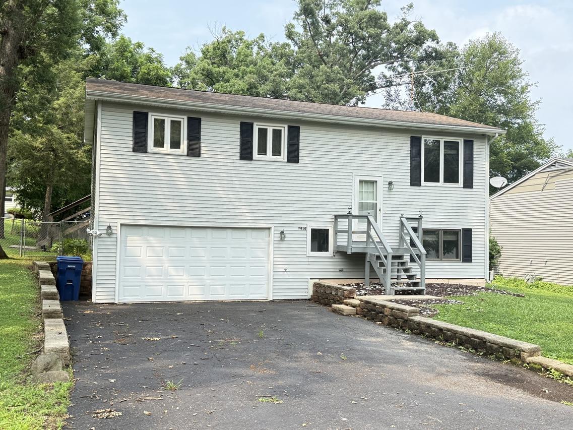 8910 Memory Tr., Wonder Lake, IL 60097