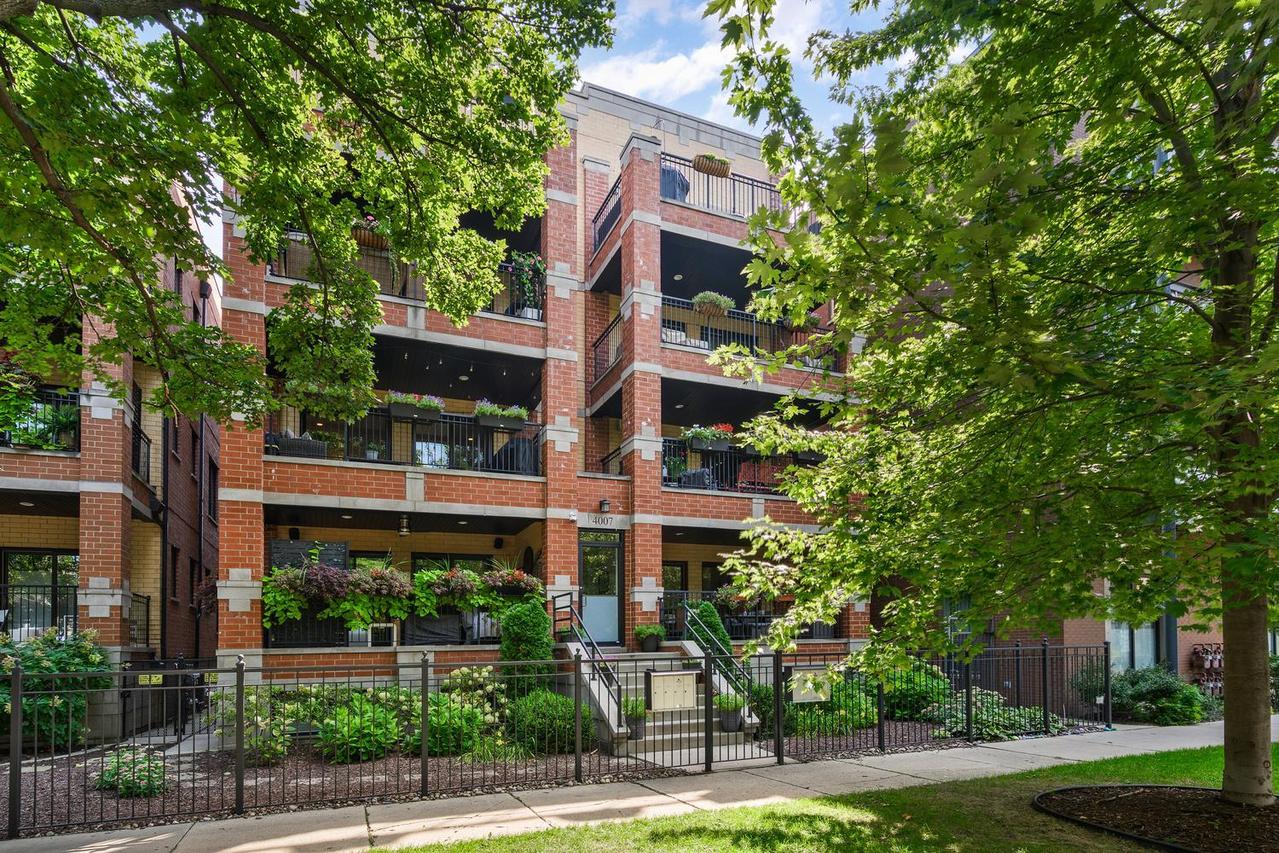 4007 N Paulina St. #2N, Chicago, IL 60613