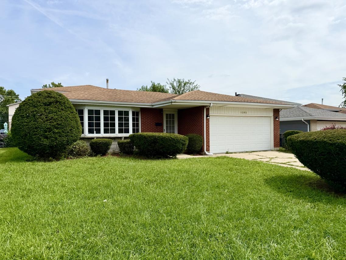 1302 Prince Dr., South Holland, IL 60473