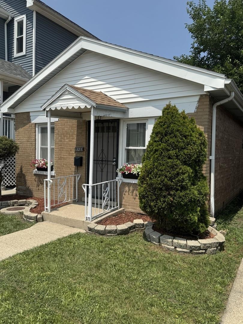 6533 16th St., Berwyn, IL 60402