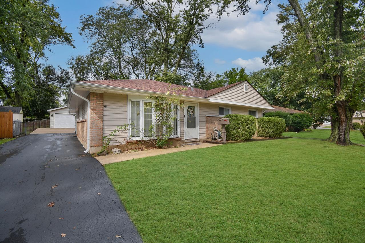 428 Navajo St., Park Forest, IL 60466