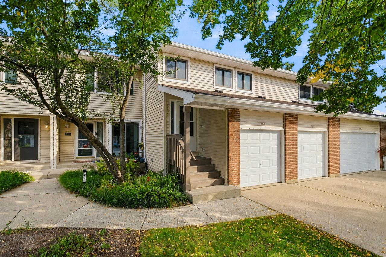 1056 N Pine Tree Cir., Buffalo Grove, IL 60089