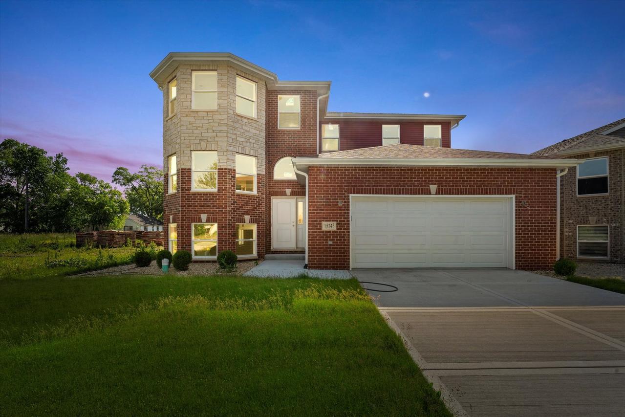 15243 7th Ave., Phoenix, IL 60426
