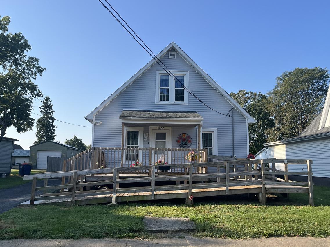 1205 June St., Kewanee, IL 61443