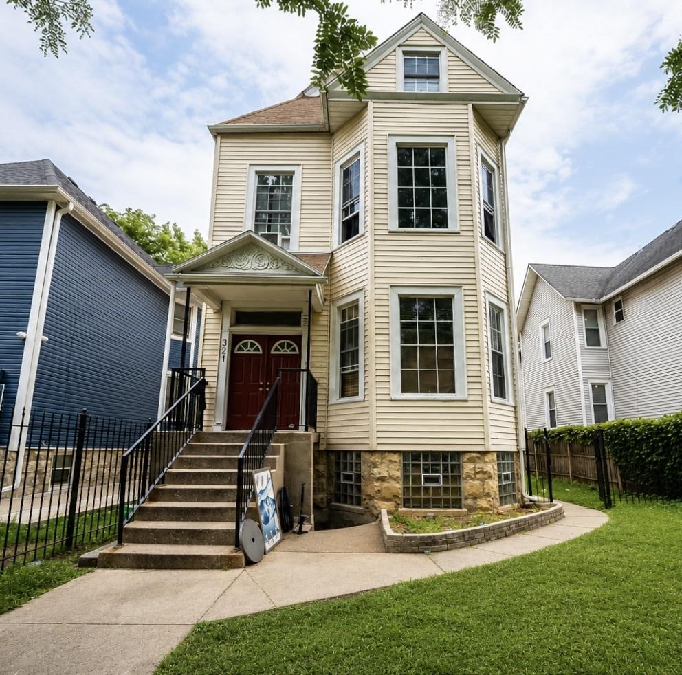321 N Long Ave., Chicago, IL 60644