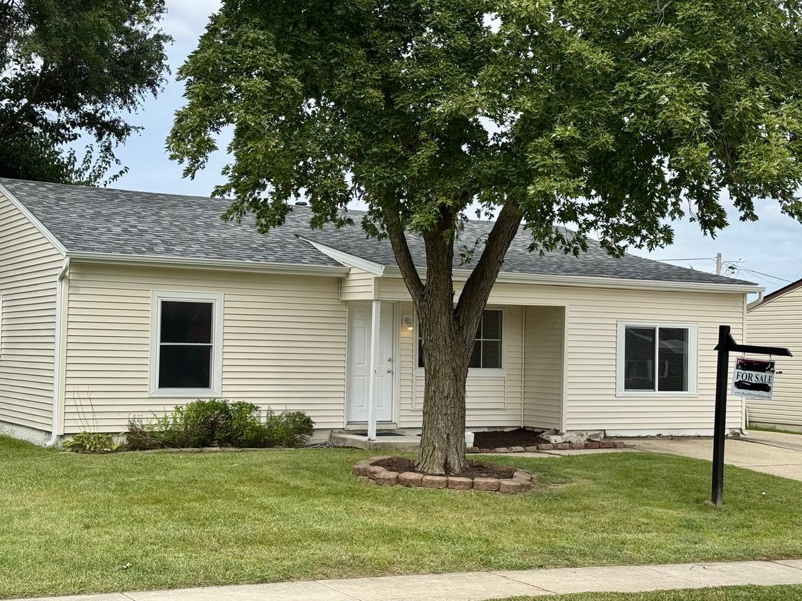 422 Haller Ave., Romeoville, IL 60446