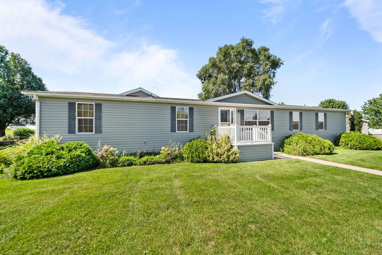 5631 Irving Blvd., Machesney Park, IL 61115