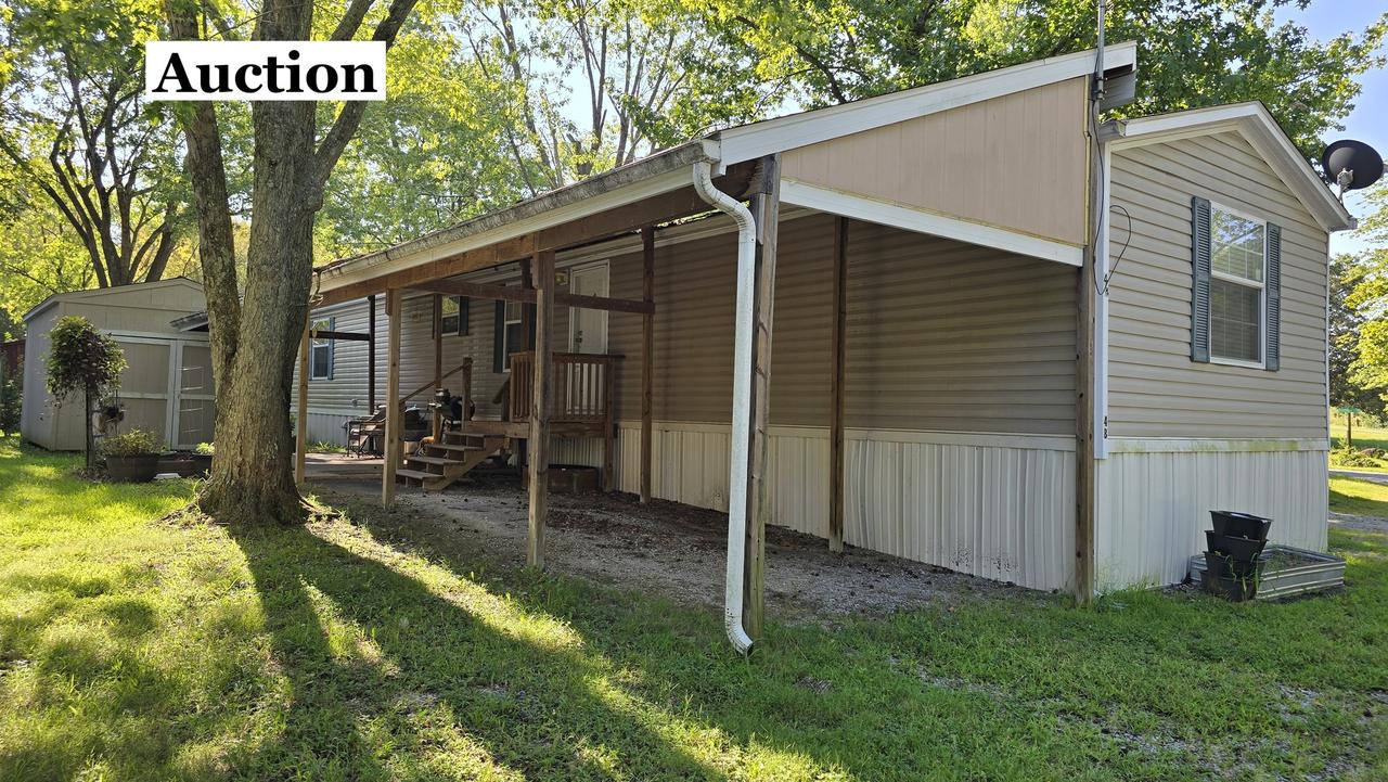 48 Golden Ash Ln., Carbondale, IL 62902