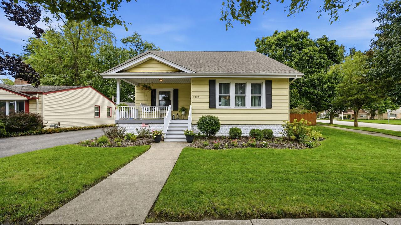 5325 Franklin Ave., Oak Lawn, IL 60453