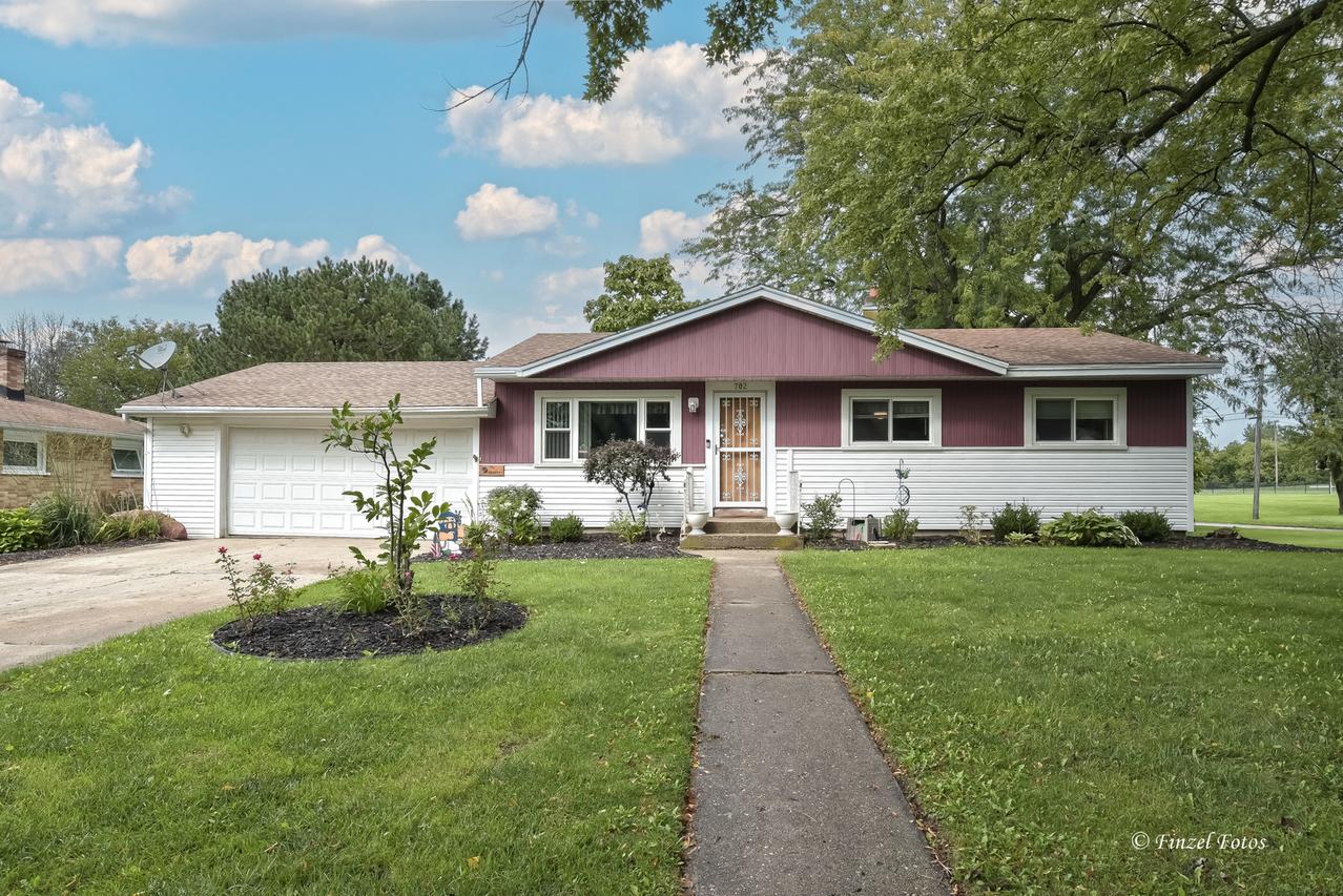 702 Bourn St., Harvard, IL 60033