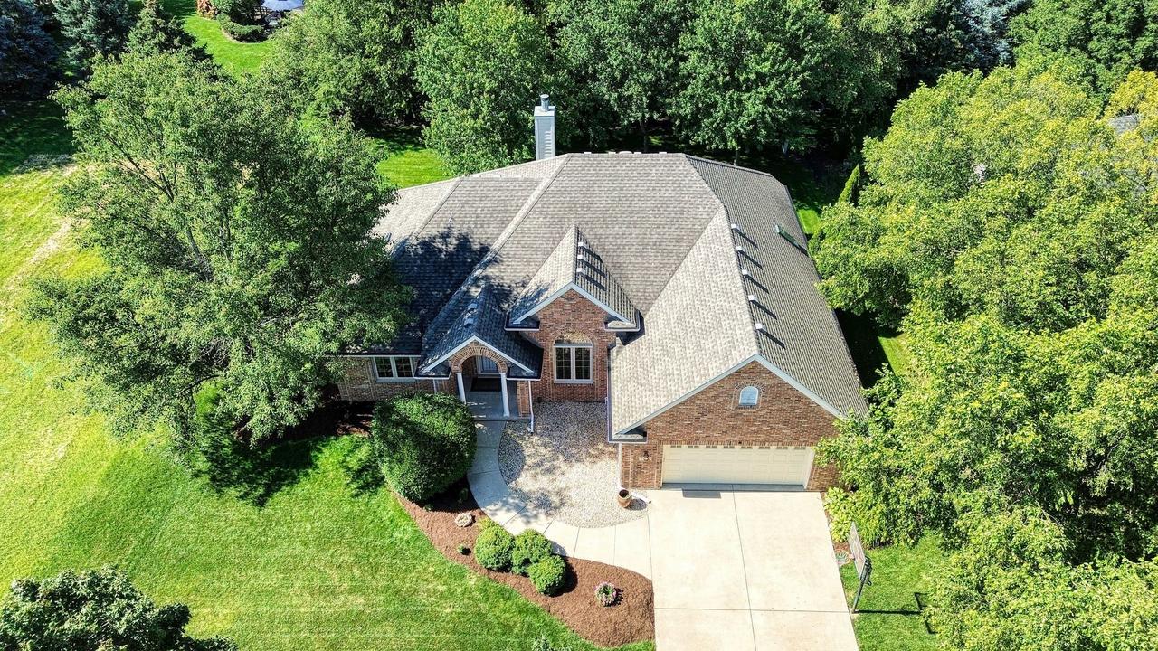 712 Brighton Dr., Sugar Grove, IL 60554
