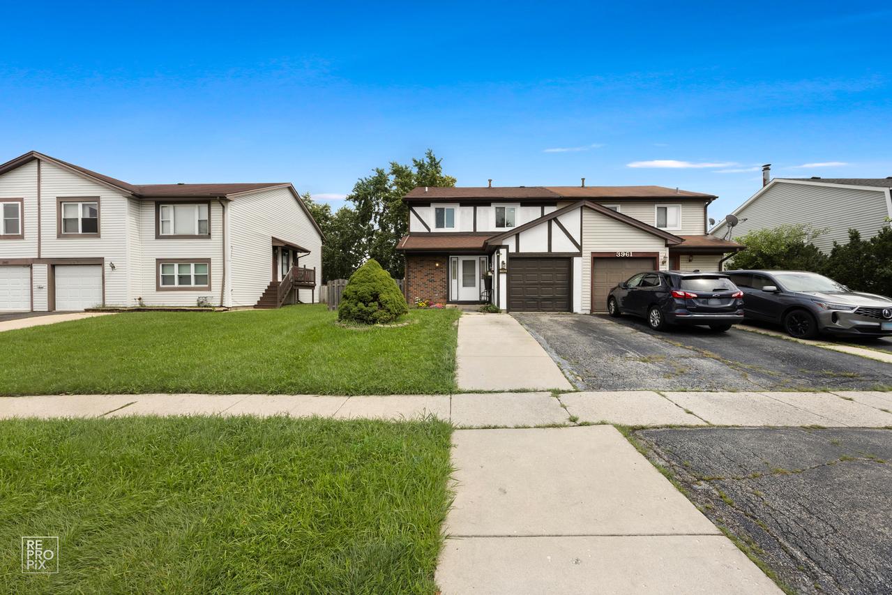 3963 Sandpiper Dr., Hanover Park, IL 60133