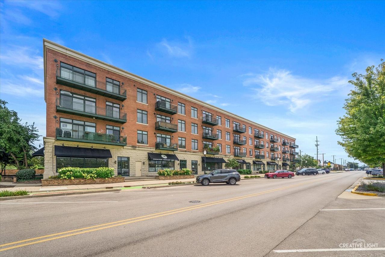 160 S River St. #206, Aurora, IL 60506